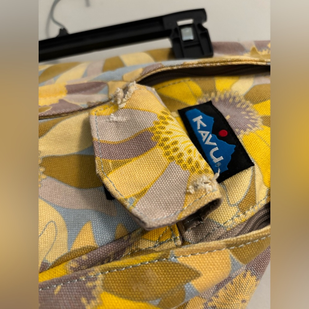 Kavu Rope Sling Bag - Picture 3 of 11